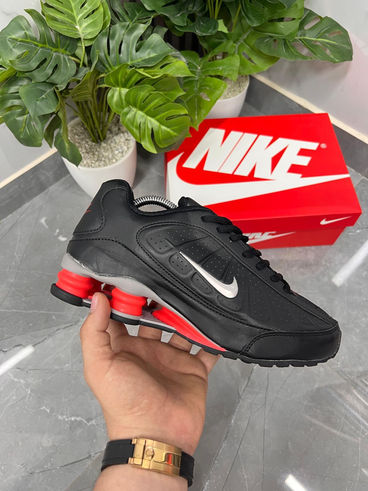 NIKE SHOX DE HOMBRE 4️⃣0️⃣al4️⃣4️⃣