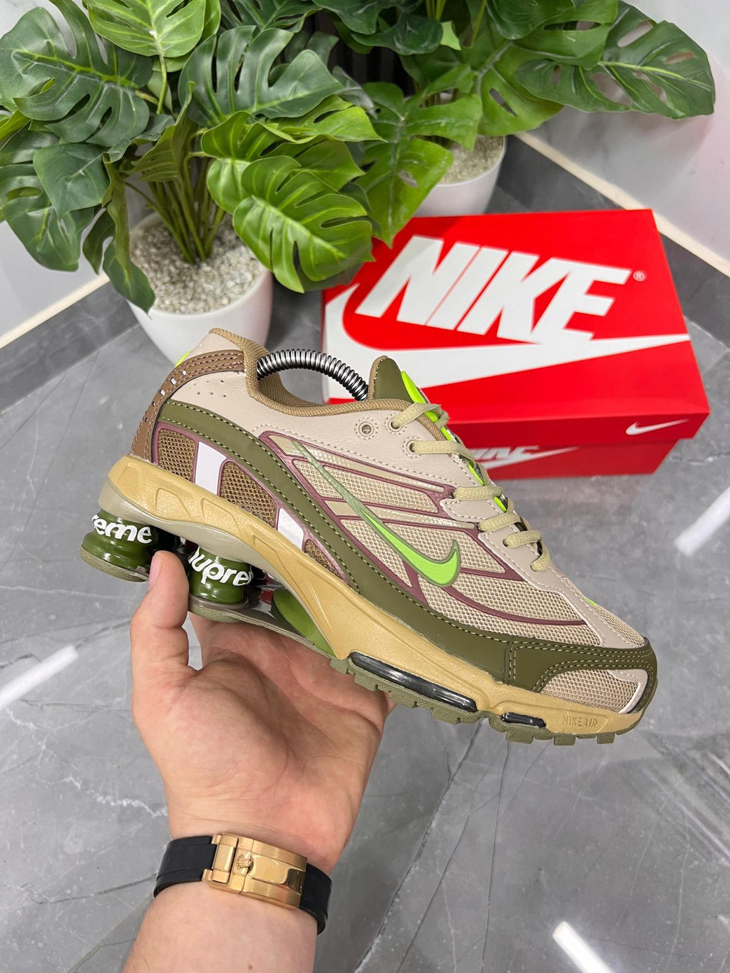 NIKE SHOX SUPREME  DE HOMBRE 4️⃣0️⃣al4️⃣4️⃣
