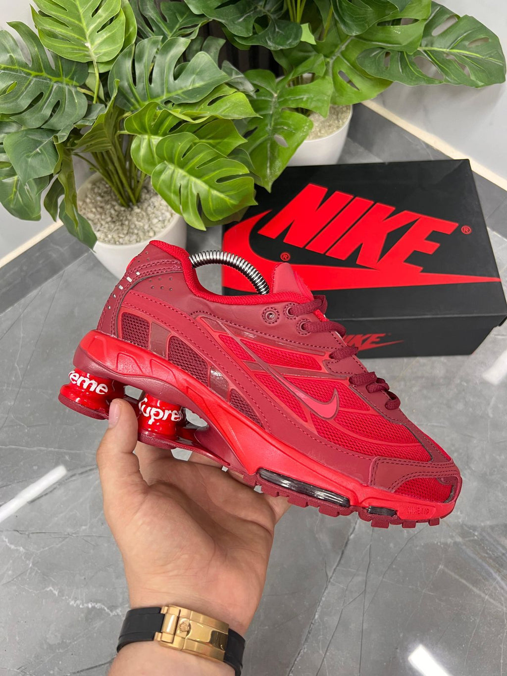 NIKE SHOX SUPREME  DE HOMBRE 4️⃣0️⃣al4️⃣4️⃣