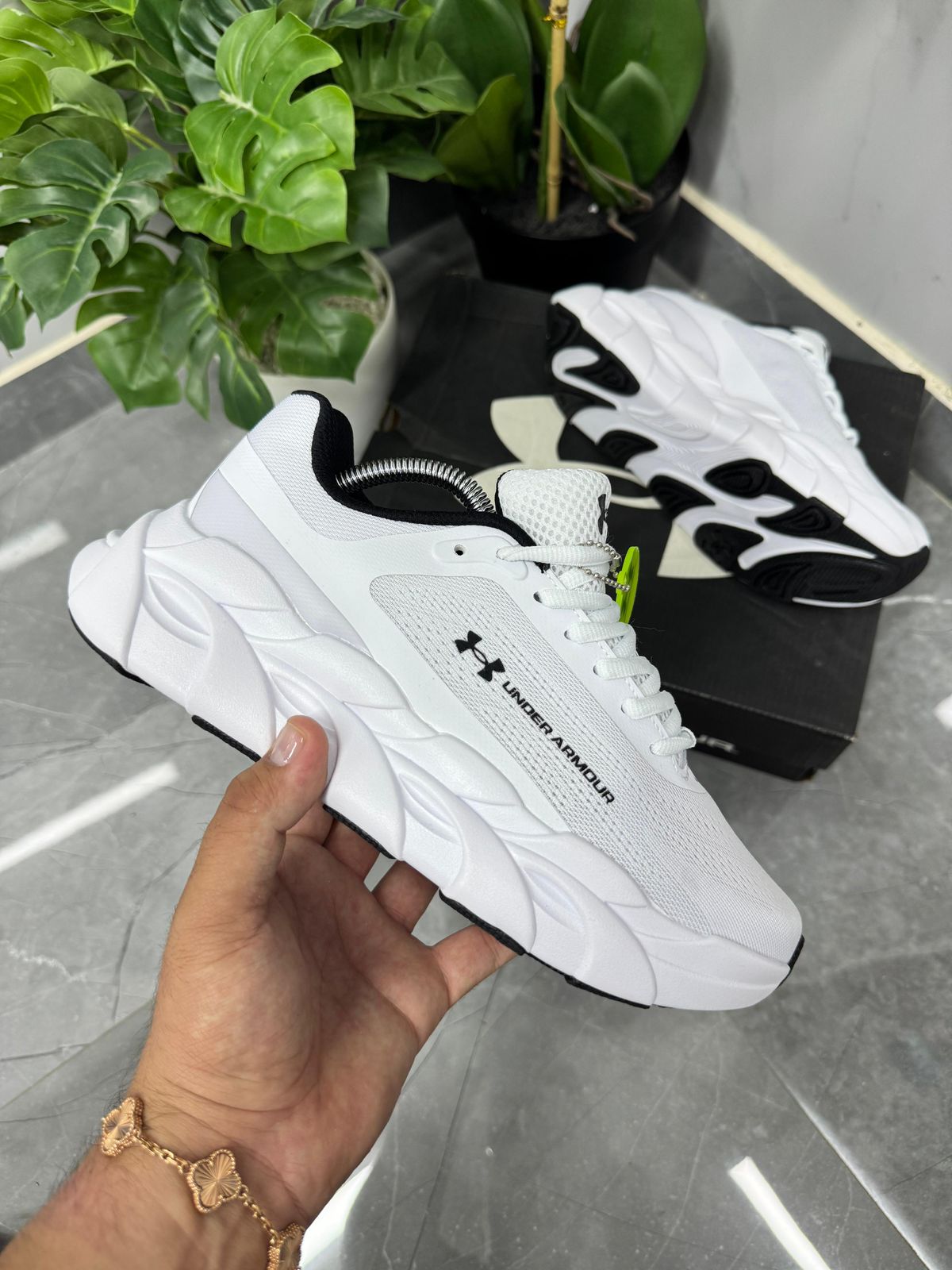 UNDER ARMOUR DE HOMBRE 4️⃣0️⃣al4️⃣4️⃣