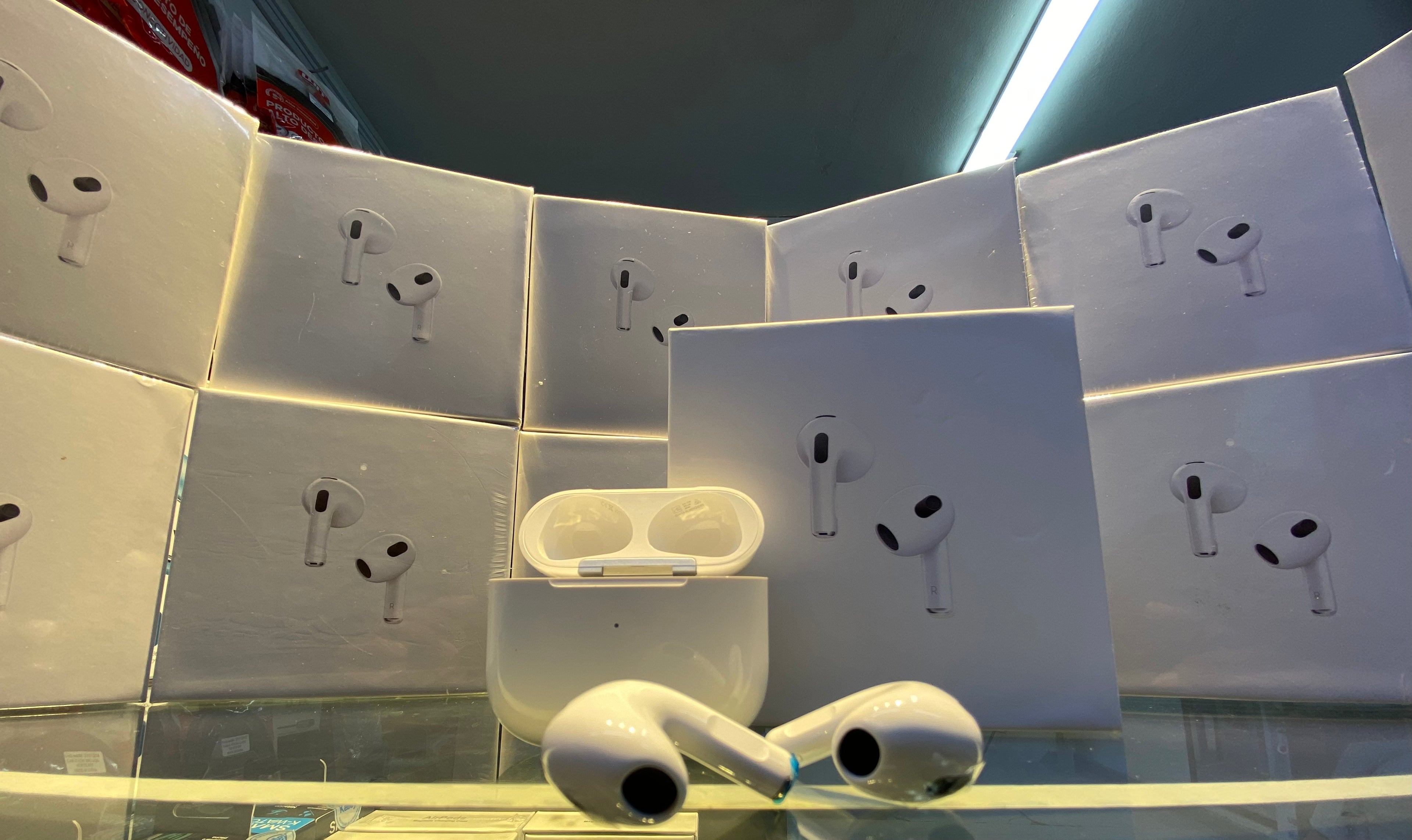 Auriculares Generico Tipo AirPods Tercera Generación