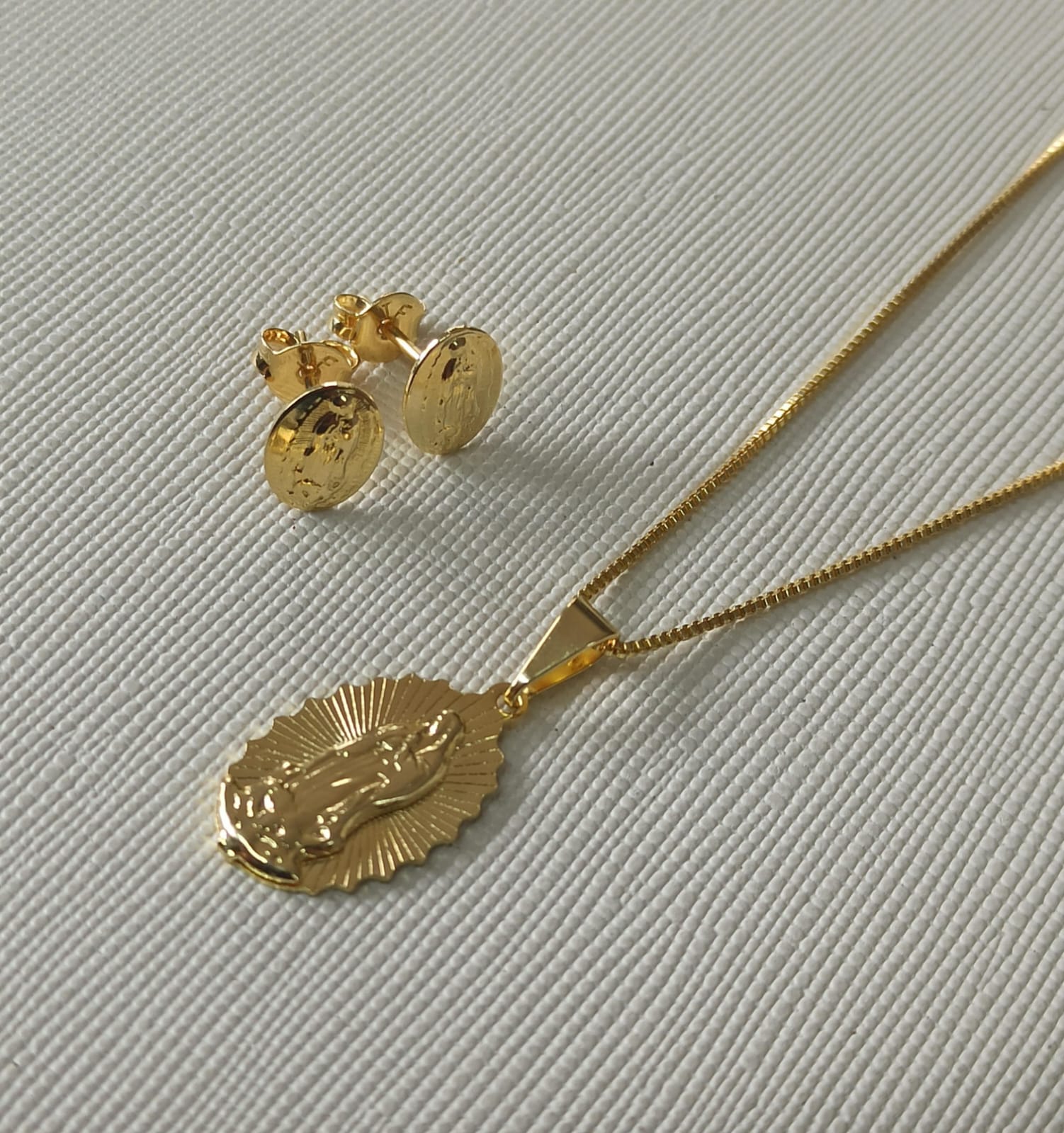 Joyería Virgen de Guadalupe Oro Laminado Dije y Topos
