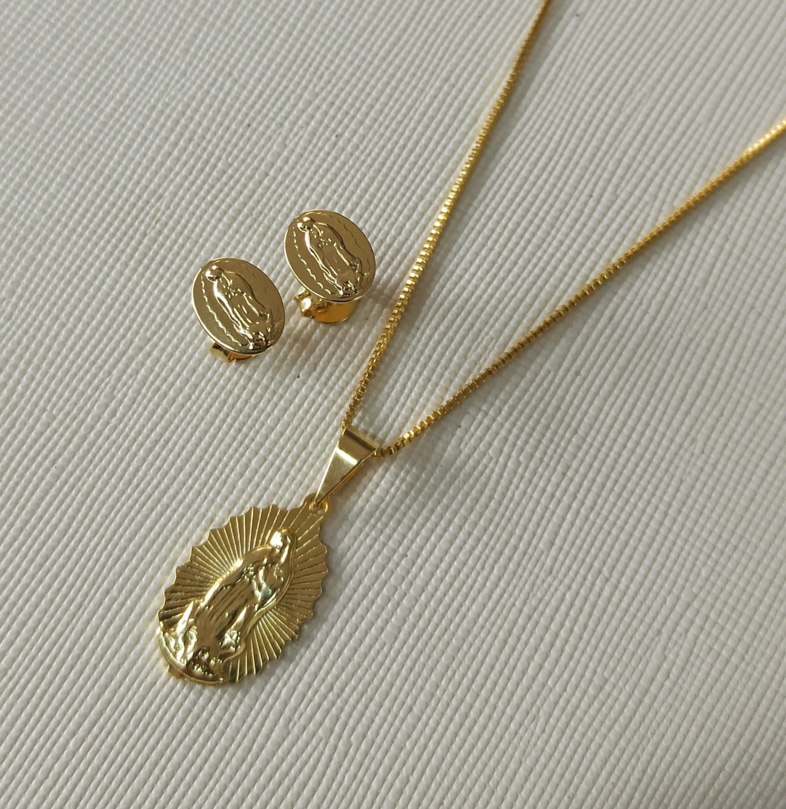 Joyería Virgen de Guadalupe Oro Laminado Dije y Topos