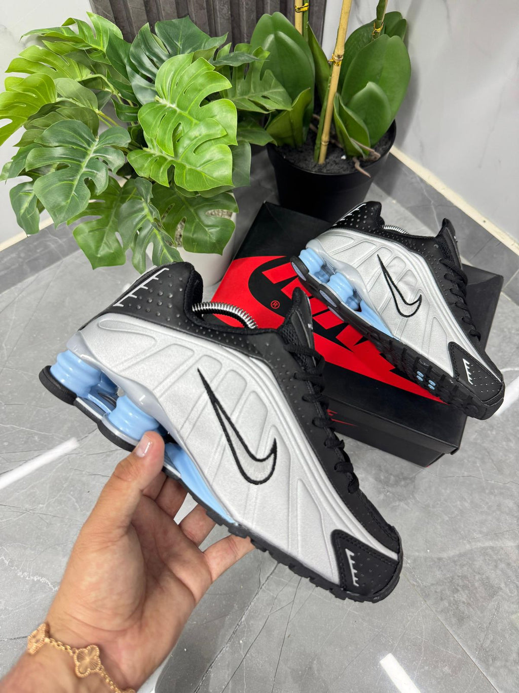 NIKE SHOX DE HOMBRE 4️⃣0️⃣al4️⃣4️⃣