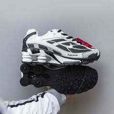 NIKE SHOX SUPREME DE HOMBRE 4️⃣0️⃣al4️⃣4️⃣